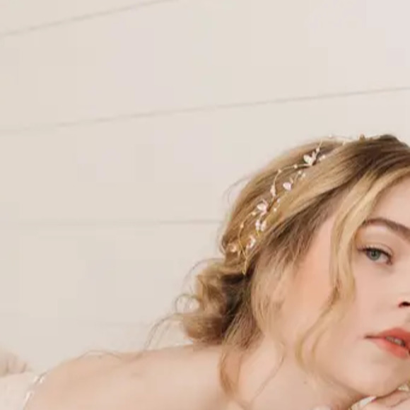 Juliette Flower Pearl Boho Vine Prom Bridal Costumes Fairy Festivals - Picture 3 of 3